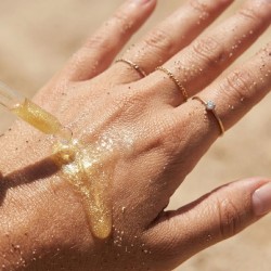 texture huile pailletée Island Mood FEHU finition brillante ongles
