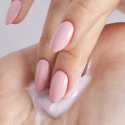 First Lady – Soin nourrissant visage et corps | Texture légère et aérienne